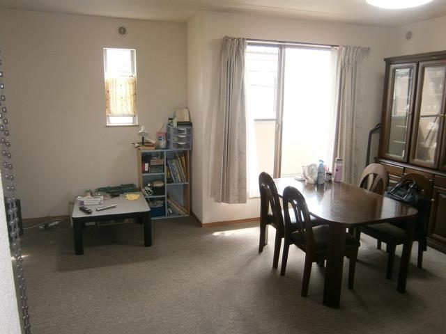 Living. South-facing LDK is spacious 18 Pledge! !