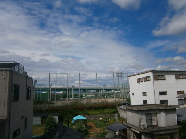 View photos from the dwelling unit. From the hall part of the second floor north side, It is the scenery seen. Lighting there is no building in the back, Is the best in the ventilation both