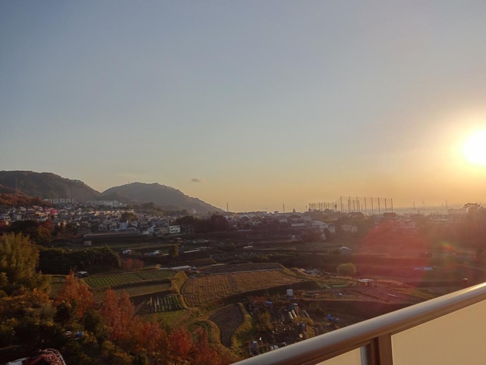 View photos from the dwelling unit. View from the site (December 2013) Shooting