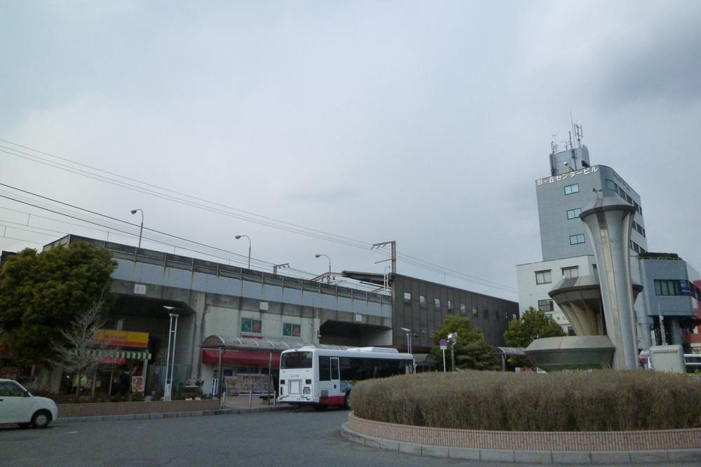 station. Shinobukeoka Train Station 960m JR Gakkentoshisen "Shinobukeoka Station" the nearest station!