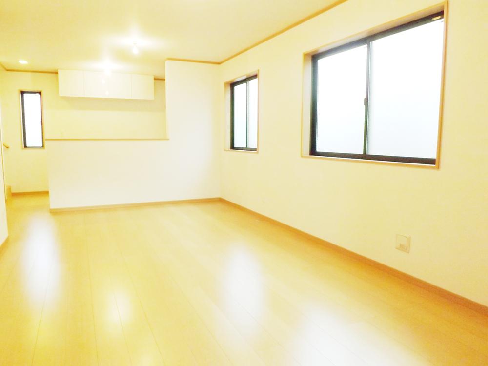 Living. Local photos (living) Unnecessary and easy care wax!