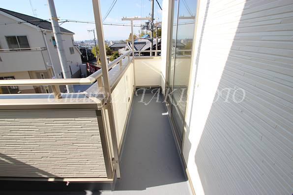 Balcony. Spacious balcony! !