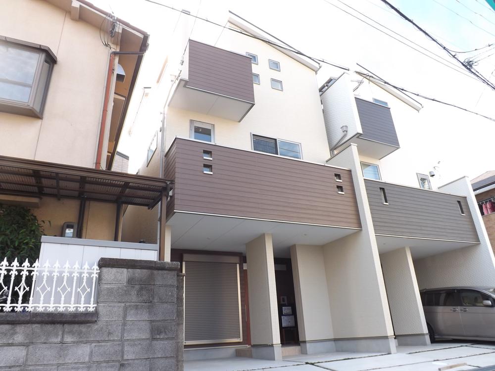 Local appearance photo