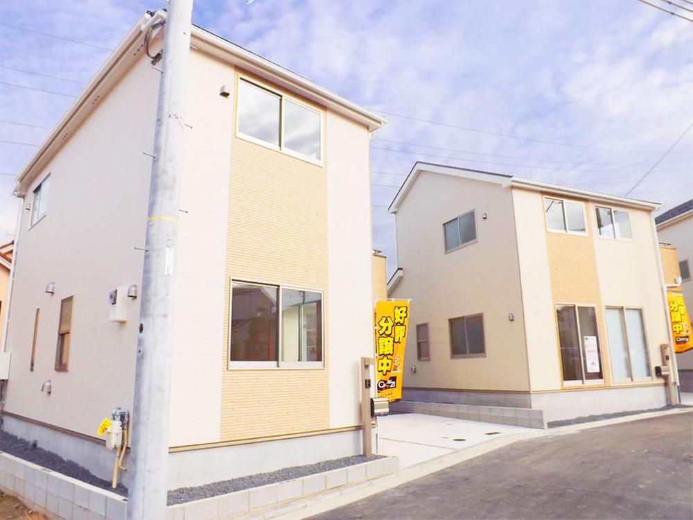 Local photos, including front road. Local (11 May 2013) Shooting