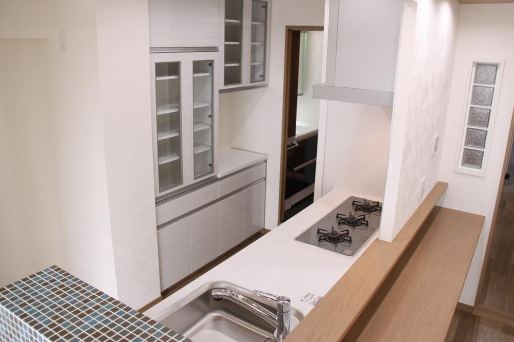 Kitchen. Counter table attached to the kitchen before!