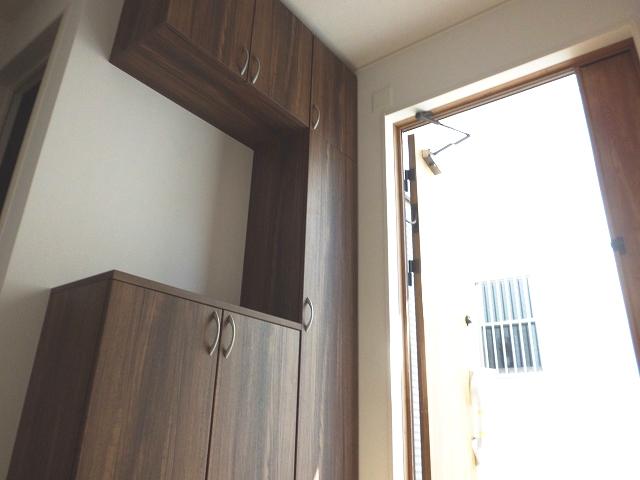 Other introspection. Shoe box can be stored a lot of shoes