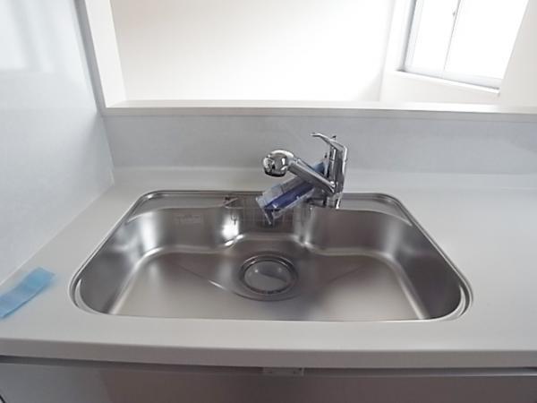 Other Equipment. Washing a breeze in the spacious sink