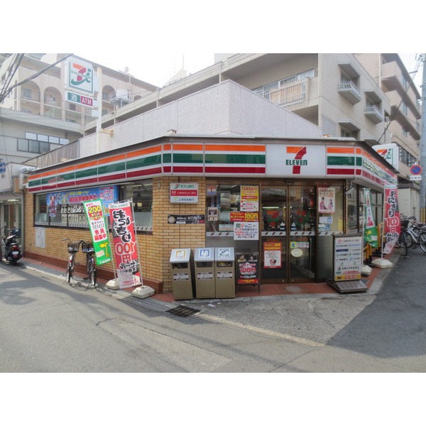 Convenience store. Seven-Eleven Neyagawa Koriminamino the town store (convenience store) up to 89m