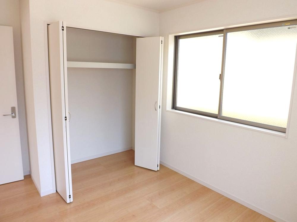 Same specifications photos (Other introspection). Same specifications photos (Western-style)