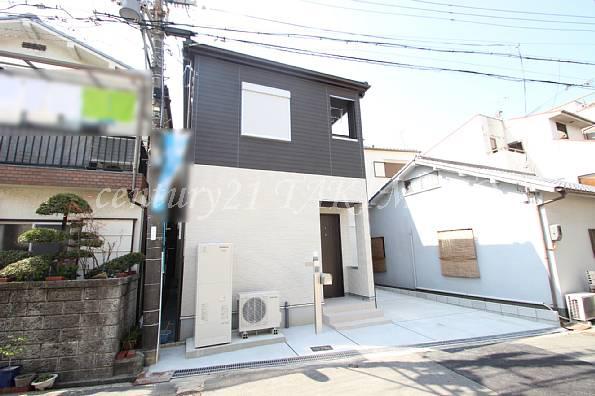 Local appearance photo. Local (04 May 2013) Shooting