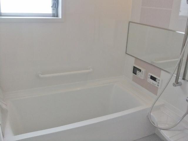 Same specifications photos (Other introspection). Same type other properties bus