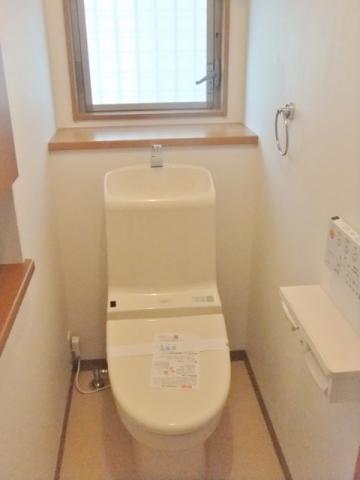 Same specifications photos (Other introspection). Same type other properties toilet