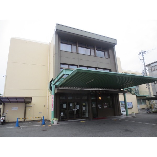 Hospital. 756m until the medical corporation Seijukai Seijukai hospital (hospital)