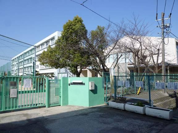 Junior high school. Neyagawa 385m to stand fifth junior high school