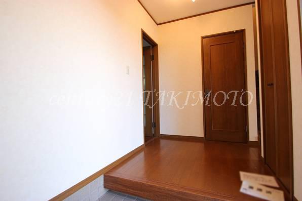 Entrance. Entrance around is also a spacious!