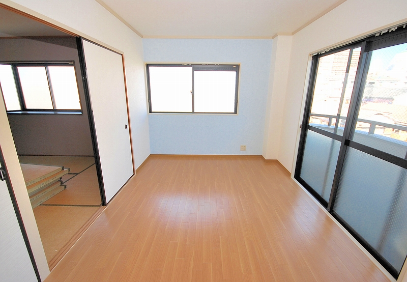 Living and room. Western style room