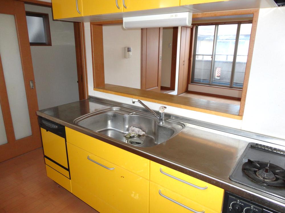 Kitchen. ◆ ◆ Family gatherings in the face-to-face kitchen ◆ ◆