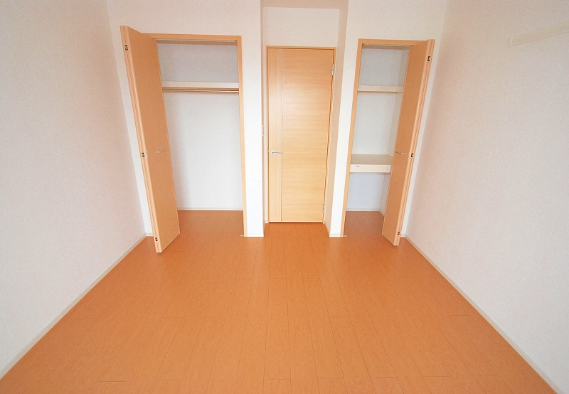 Other room space. Western style room