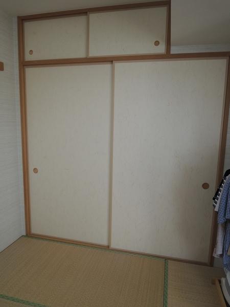 Receipt. Closet of Japanese-style room 6.3 quires. With upper closet.