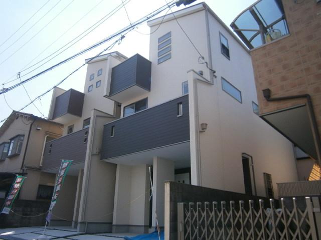 Local appearance photo. In east day is good!