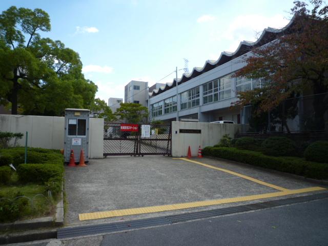 Primary school. 1071m until Osakasayama Minami second elementary school (elementary school)