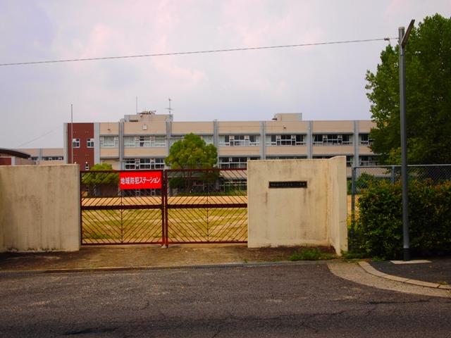 Primary school. Osakasayama Minami 1200m to the second elementary school