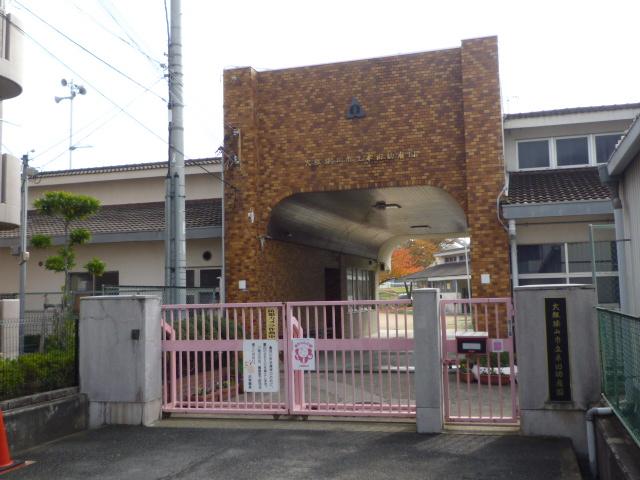 kindergarten ・ Nursery. Osakasayama stand solder kindergarten (kindergarten ・ 168m to the nursery)