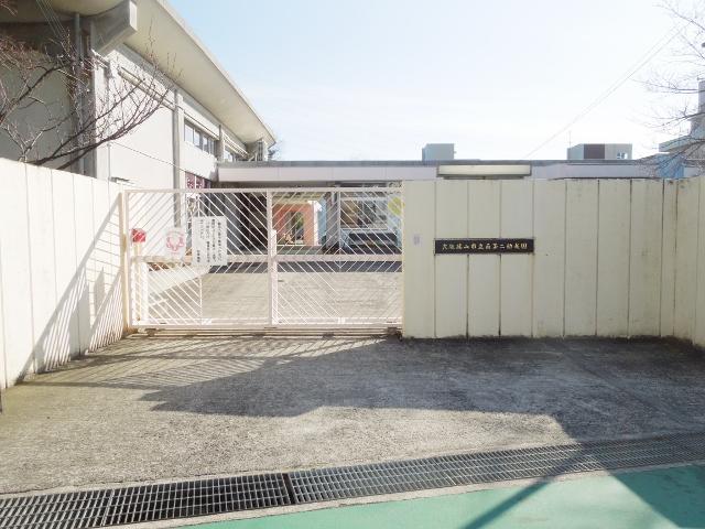 kindergarten ・ Nursery. Osakasayama Minami 1694m to the second kindergarten
