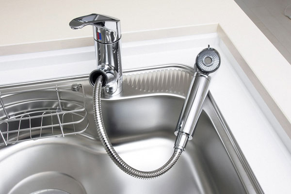Kitchen.  [Water purifier integrated mixing faucet] The other that can be used to extend the faucet, Water and purified water is switchable mixing faucet with a shower at the touch of a button, Reduce the kitchen work (same specifications)