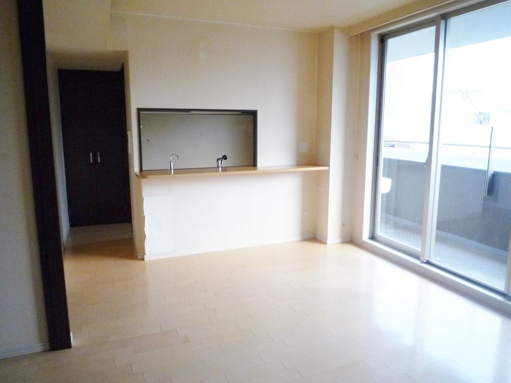 Living. A family reunion in the day preeminent living.