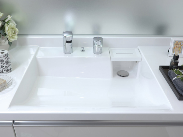 Bathing-wash room.  [Counter-integrated bowl] Adopt a simple counter-integrated bowl care with integrally molded seamless. To suppress the water blade in use, The front side of the bowl to the gentle slope. Wet palette that wet put has also provided (same specifications)