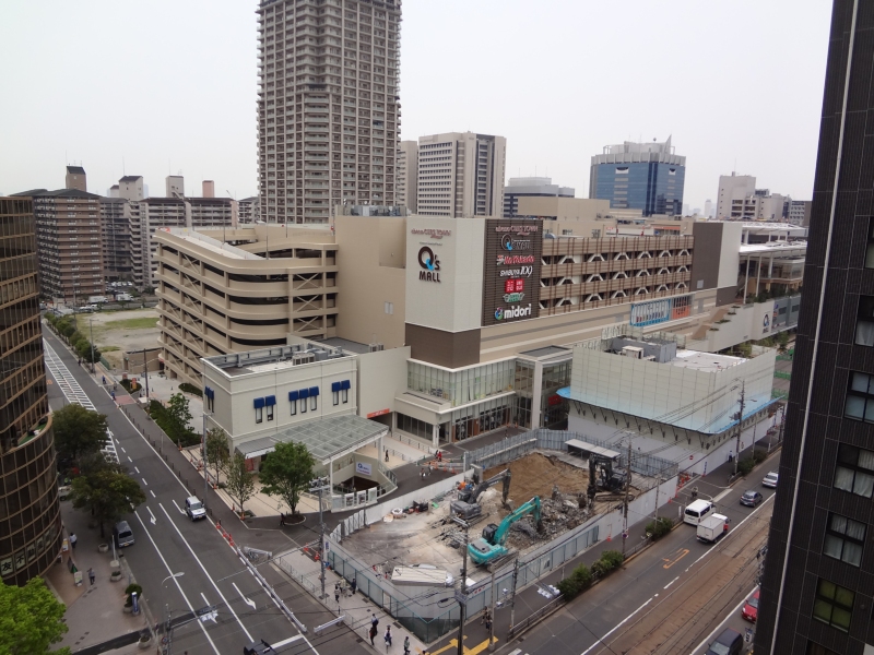 Shopping centre. Abeno Kyuzu 135m to the mall (shopping center)