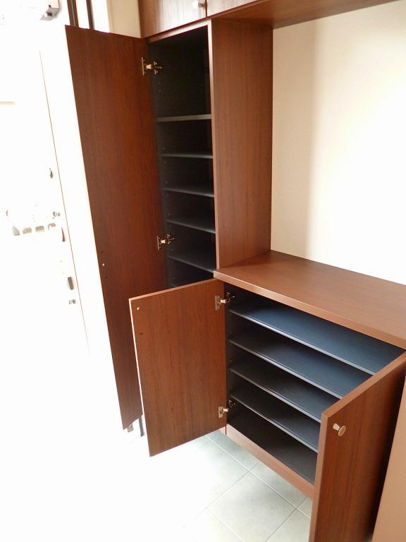 Receipt. Entrance storage indispensable in order to clean produce a hall.  Interior of the high, You can plenty of storage! (Same specifications photo)