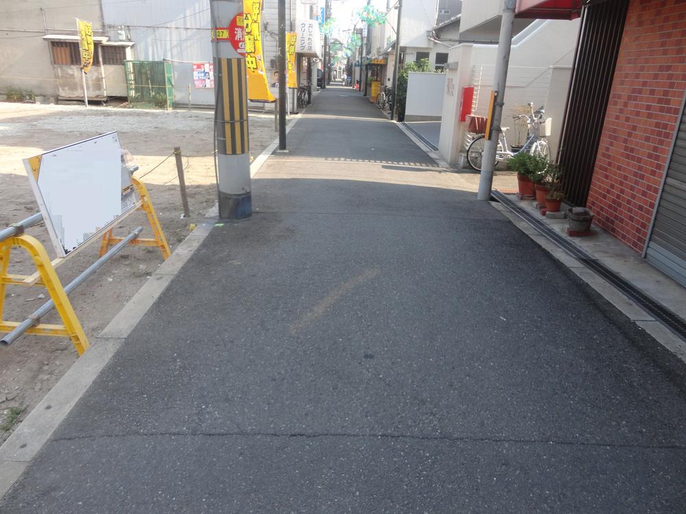 Local photos, including front road. Local (June 2013) Shooting