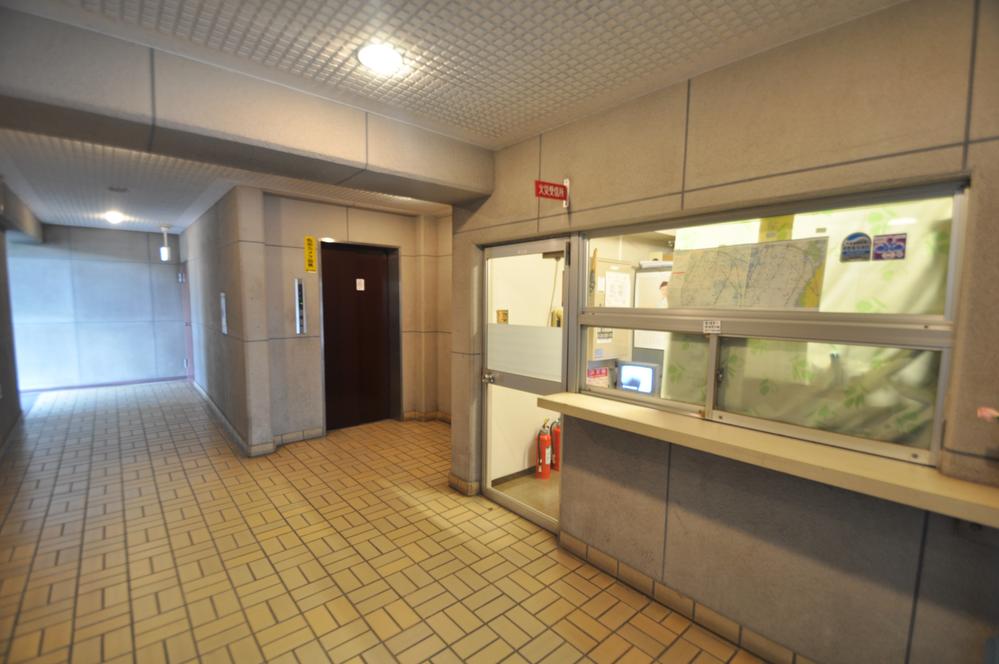 lobby. Irasshaimasu course janitor!