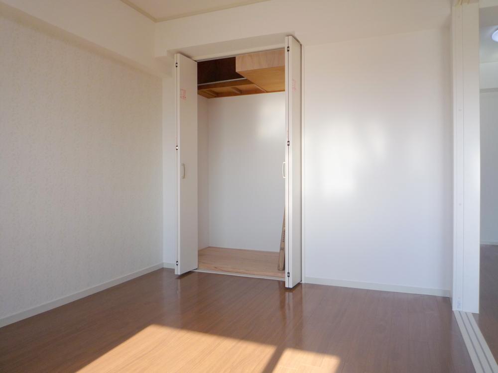 Other introspection. Bright Western-style