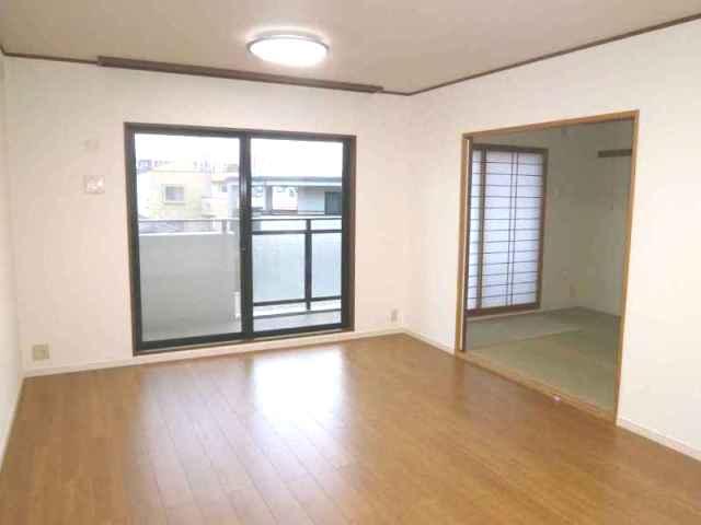 Living. Living-dining