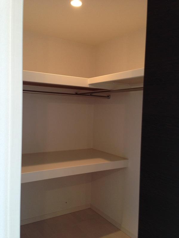 Receipt. Walk-in closet