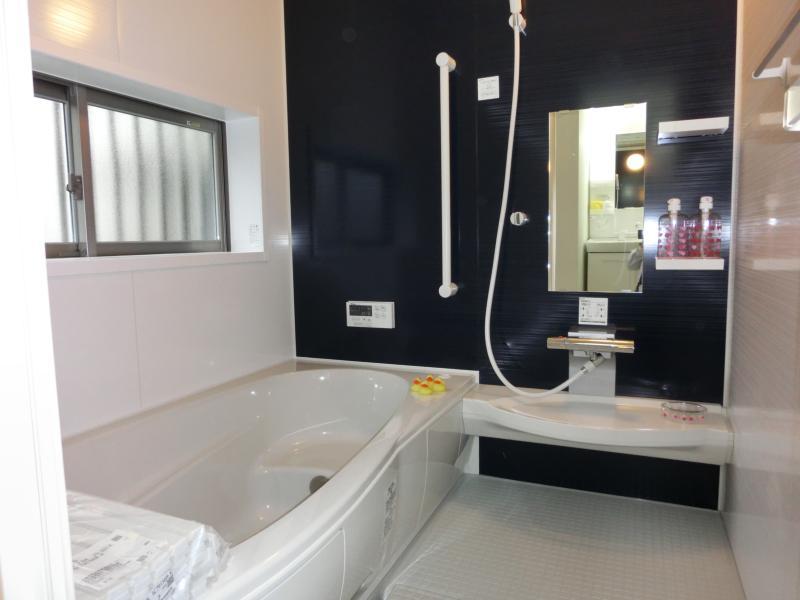 Same specifications photo (bathroom)