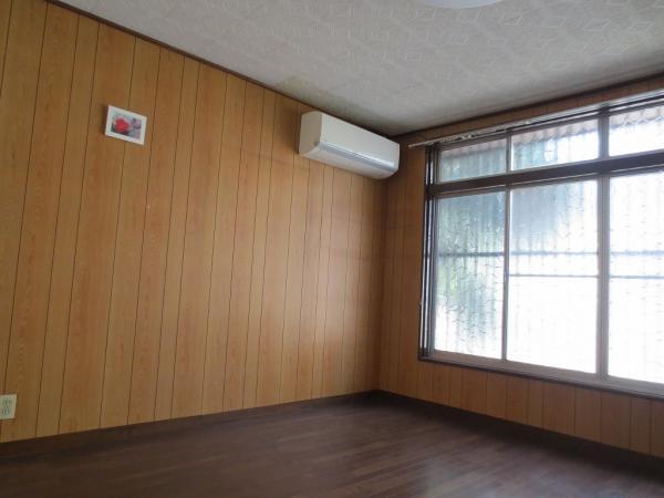 Non-living room. 1 Kaiyoshitsu 7 Pledge It is bright with large windows