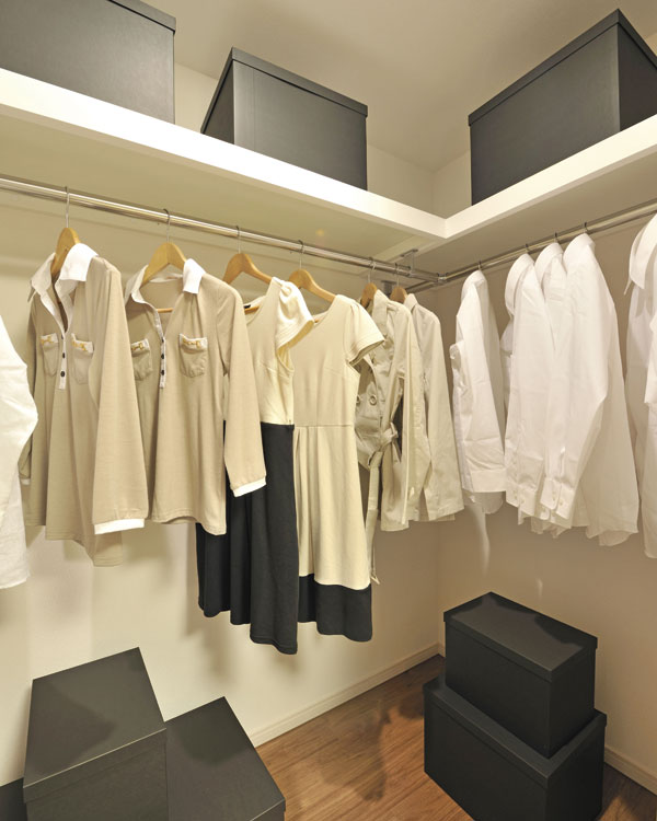 Receipt.  [System storage] Clothing is functionally dispose of system accommodated, To suit your lifestyle, You can customize with shelves. Drawer storage which storage can be arranged is also possible equipment (same specifications)