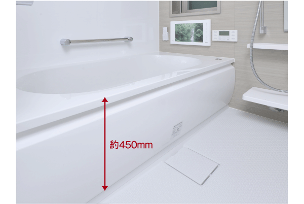 Bathing-wash room.  [Low-floor type unit bus] Adopt a unit bus of the low-floor design with reduced straddle height of the bathroom in less than or equal to about 450mm. It has also been considered so that easy to enter and exit towards the children and your elderly (same specifications)