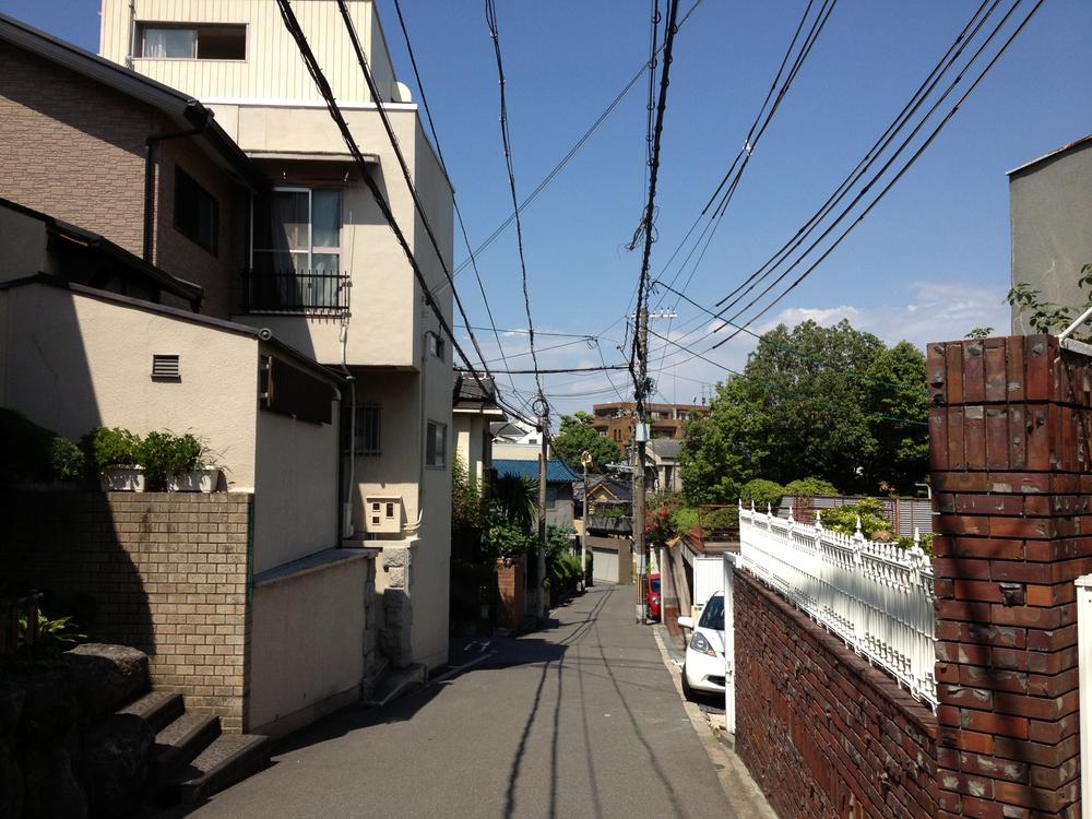 Streets around. To the periphery of the city skyline is the quiet streets one of the best in the 100m Osaka city Kitabatake ・ Tezukayama is district