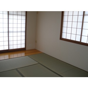 Living and room. Japanese-style room 6 quires