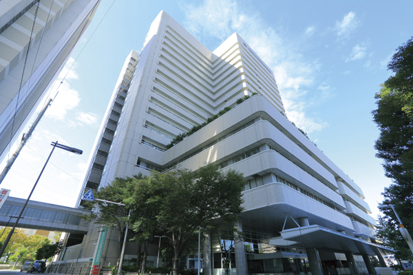Surrounding environment. Osaka City University Hospital (19-minute walk ・ About 1470m)