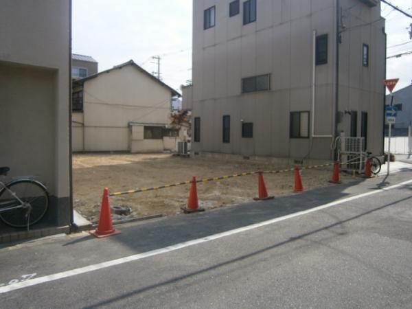 Local appearance photo. Parking two Allowed