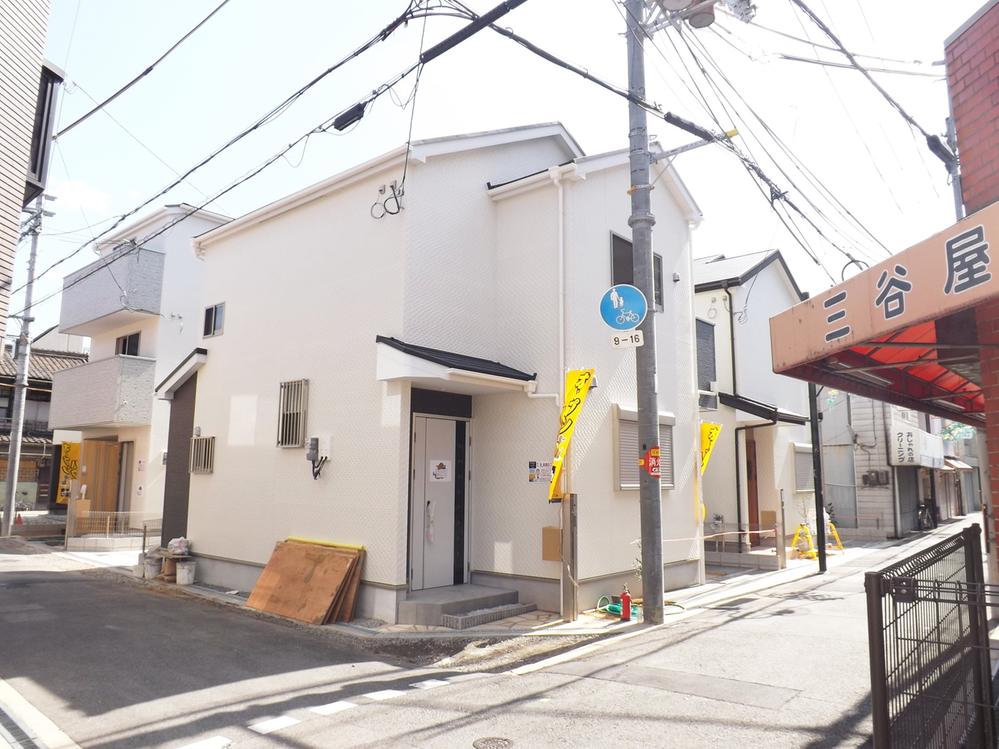 Local appearance photo. To the convenient location of the local photos (streets) 3WAY access! All eight House!