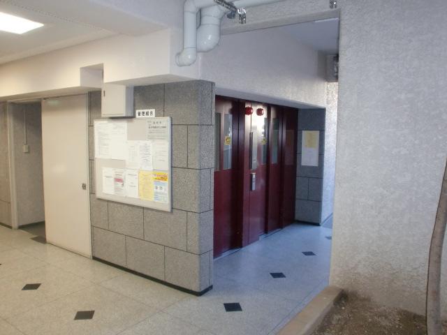 Other.  ■ Elevator There are two groups