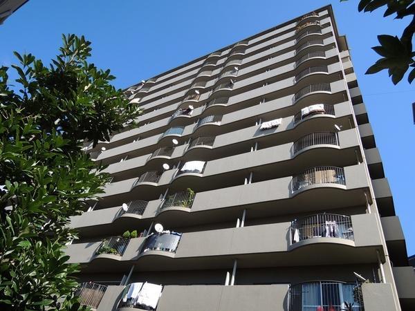 Local appearance photo. Total units 238 units. It is safe.