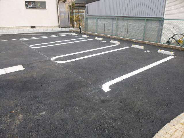 Parking lot